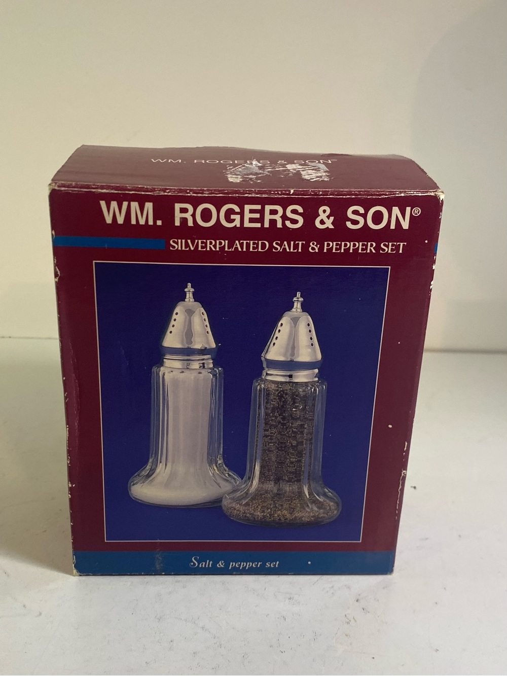 WM Rogers And Sons Silverplated Salt And Pepper Shakers Set 6” Height